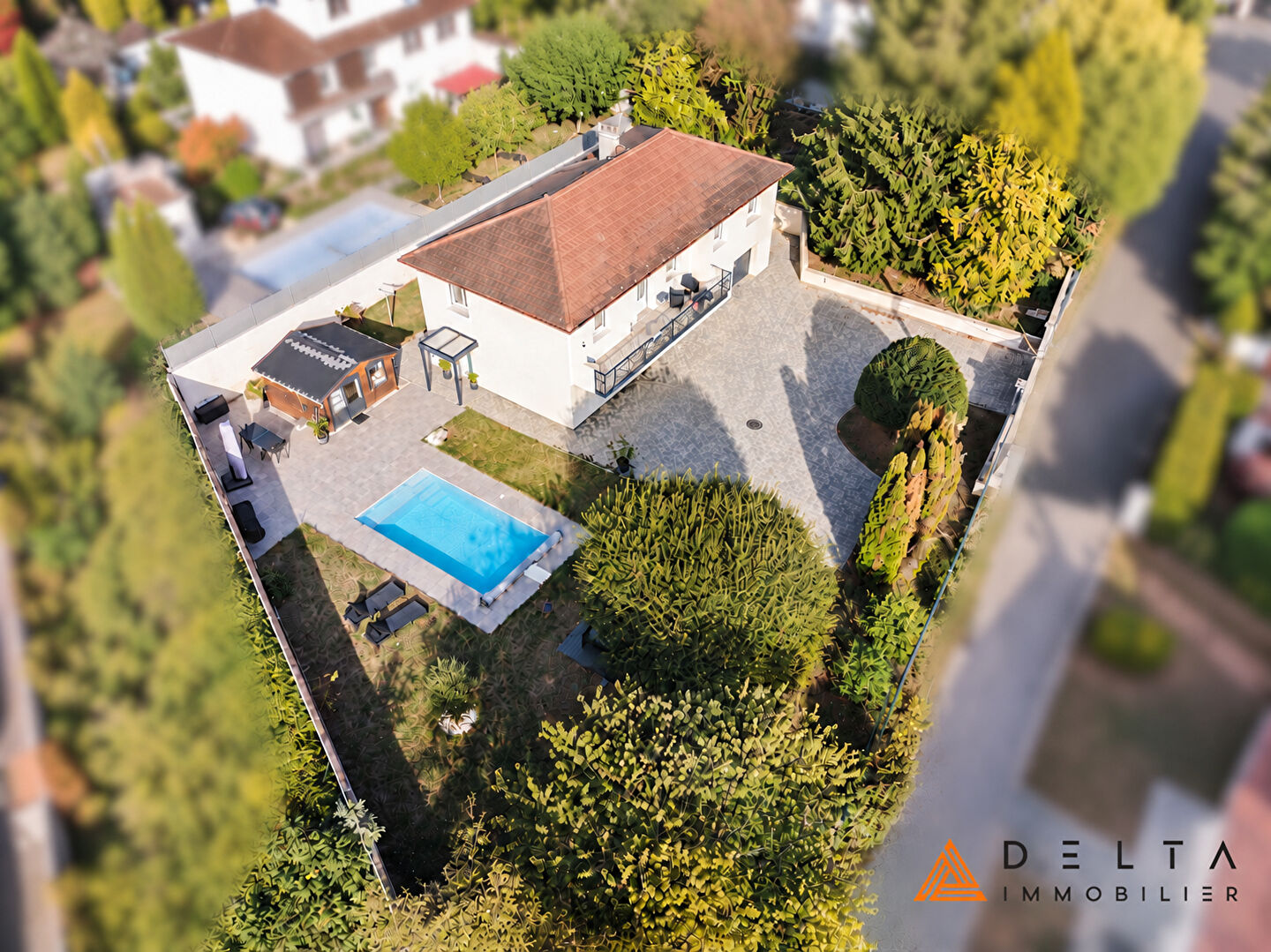 Maison 6 pièces 167 m² · à Rillieux-la-Pape · 167 m² · 674 000 €